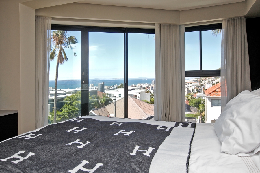 To Let 4 Bedroom Property for Rent in Fresnaye Western Cape